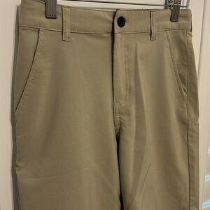 Boys Under Armour Khaki Shorts Size L. Like new!